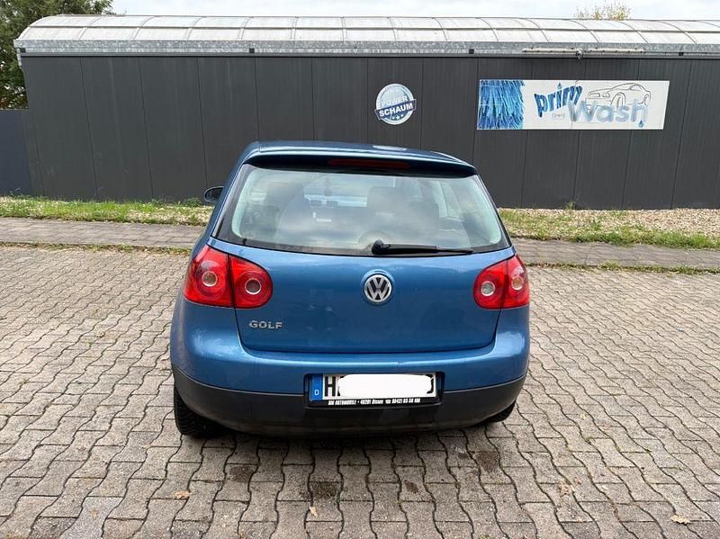 Blau Gebraucht 2004 VW Golf V Sportline Kleinwagen | 1.000 € (Guter Preis) - Bild 1/4
