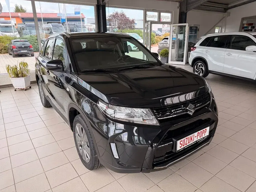 Neu Suzuki Vitara Comfort 110 PS (80 kW) 2026 Schwarz SUV