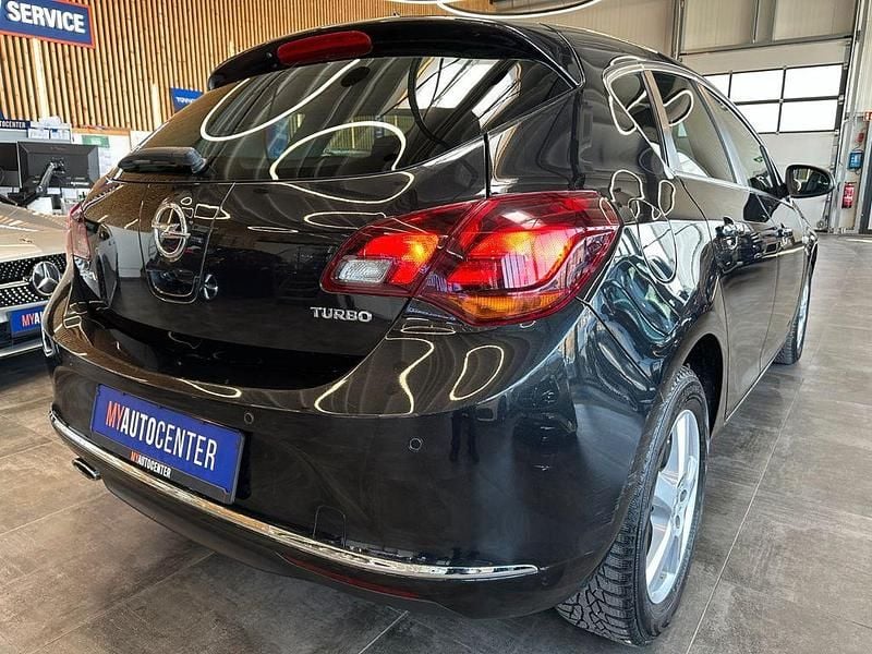 Gebraucht Opel Astra Exklusiv 140 PS (102 kW) 2015 Schwarz Limousine