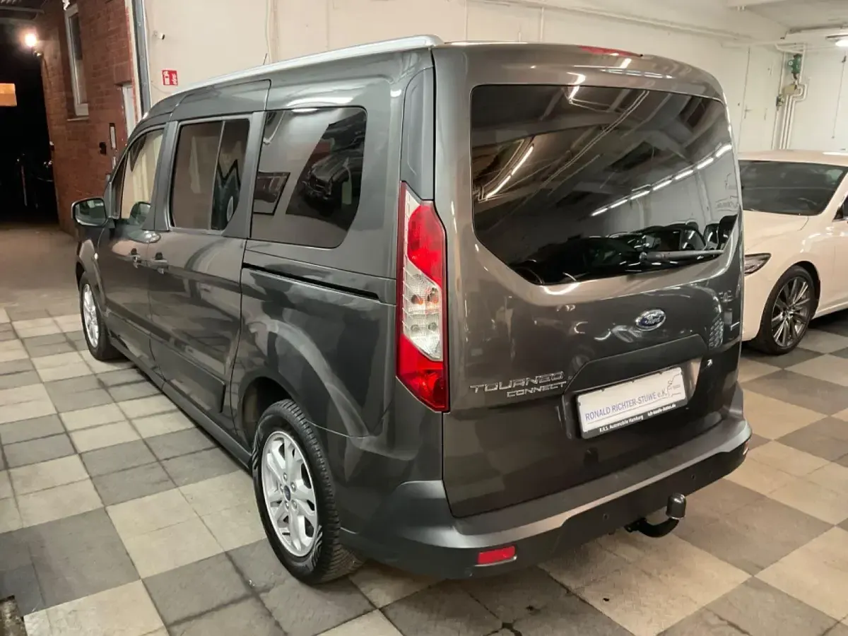 Gebraucht Ford Tourneo 120 PS (88 kW) 2018 Grau Van / Kleinbus