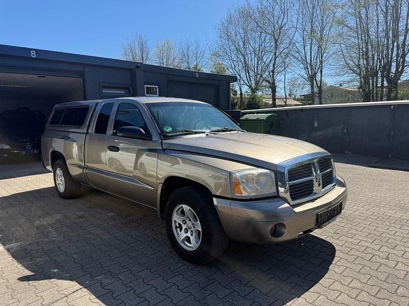Używany Dodge Dakota 209 KM (153 kW) 2005 Złoty Pickup