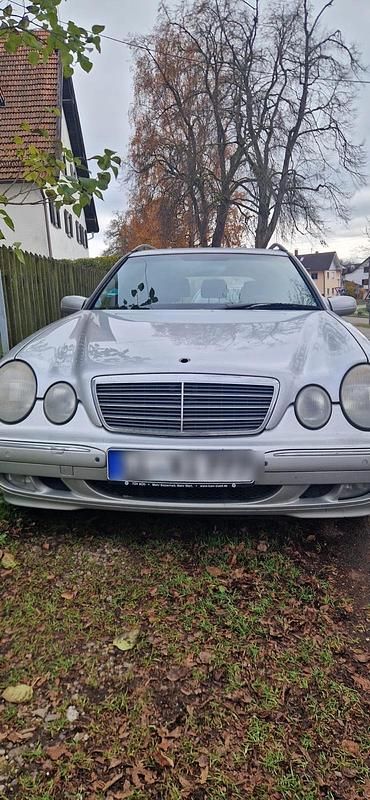 Gebraucht Mercedes E270 Elegance 170 PS (125 kW) 2001 Silber Kombi