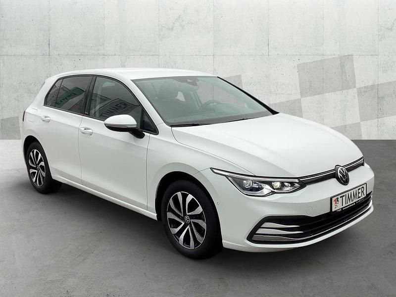 Gebraucht VW Golf VIII Active 150 PS (110 kW) 2023 Pure white Limousine