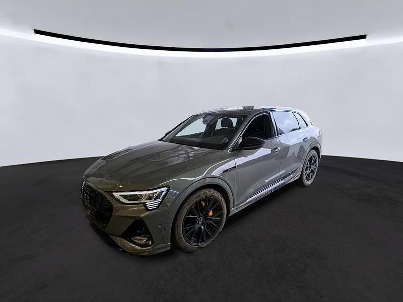 Chronosgrau metallic Gebraucht 2022 Audi e-tron Black Edition SUV | 37.830 € (Superpreis) - Bild 1/2