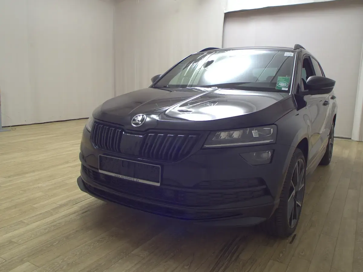 Gebraucht Skoda Karoq SportLine 150 PS (110 kW) 2022 Schwarz SUV