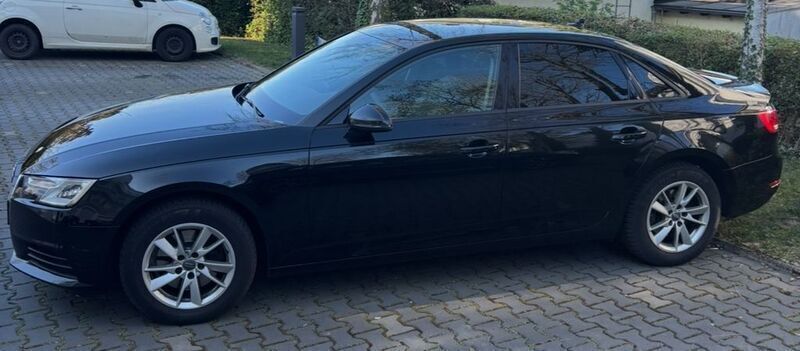 Schwarz Gebraucht 2018 Audi A4 Limousine | 15.000 € (Superpreis) - Bild 1/4