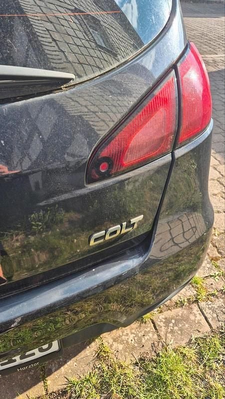 Gebraucht Mitsubishi Colt 70 PS (51 kW) 2010 Schwarz Kleinwagen