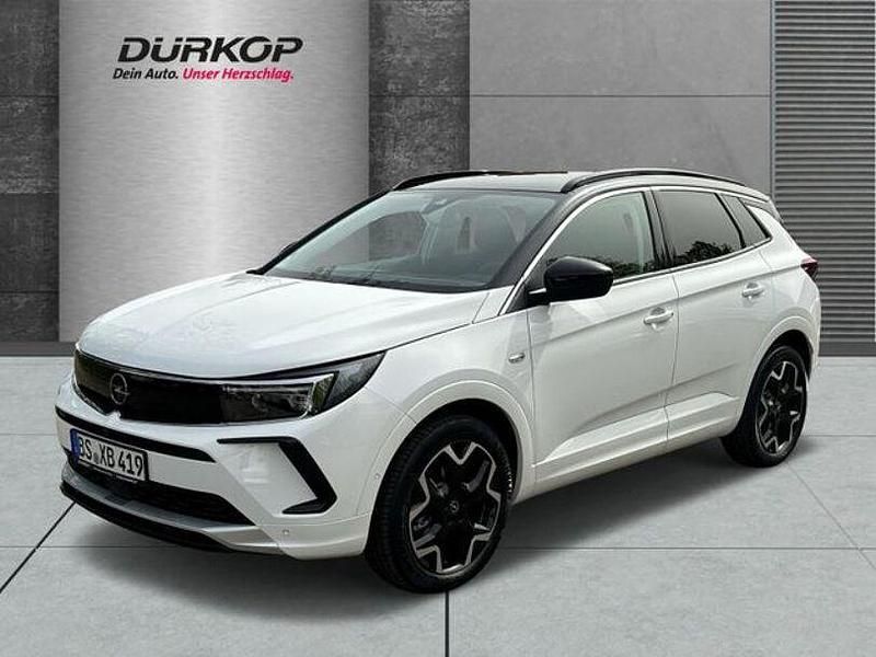 Weiss Gebraucht 2024 Opel Grandland X Ultimate SUV | 31.950 € - Bild 1/4