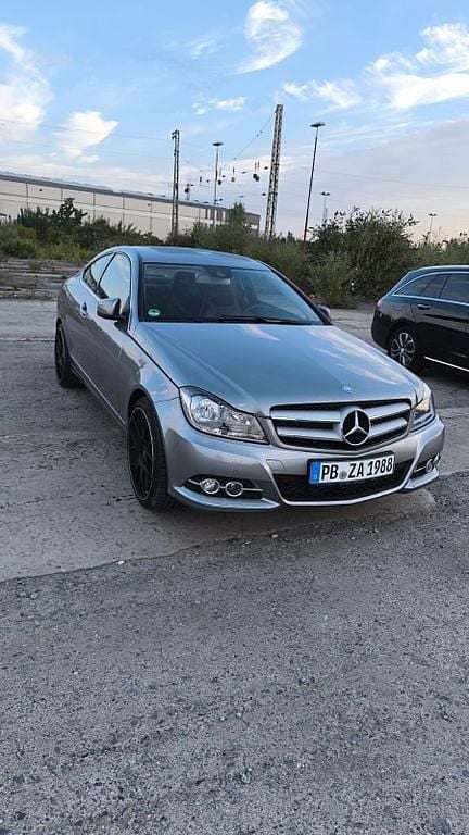 Grau Gebraucht 2012 Mercedes C180 Coupé | 13.000 € (Guter Preis) - Bild 1/3