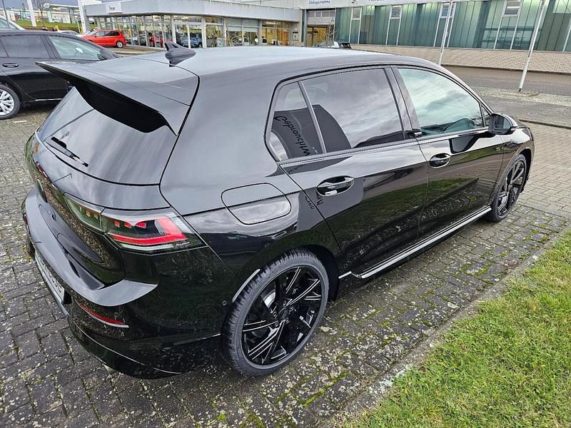 Gebraucht VW Golf VIII R 333 PS (244 kW) 2025 Schwarz Limousine