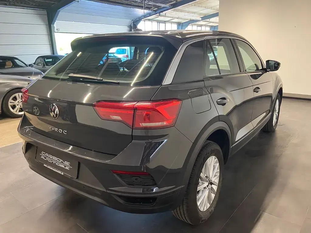 Gebraucht VW T-Roc Basis 116 PS (85 kW) 2021 Grau SUV