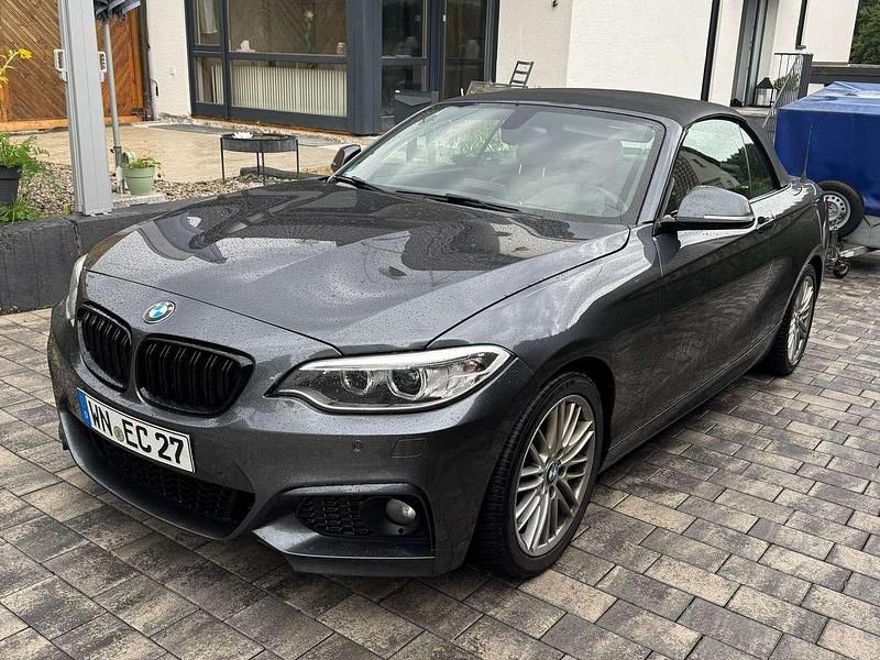 Grau Gebraucht 2016 BMW 220 M Sport Cabrio | 13.700 € (Superpreis) - Bild 1/4
