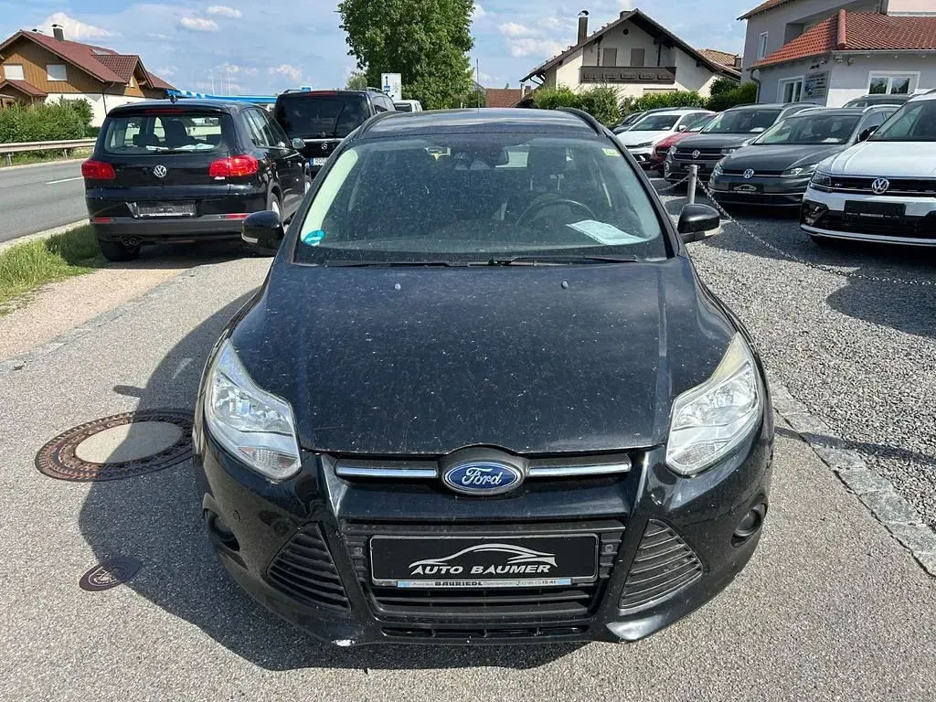 Gebraucht Ford Focus Trend 116 PS (85 kW) 2013 Schwarz Limousine