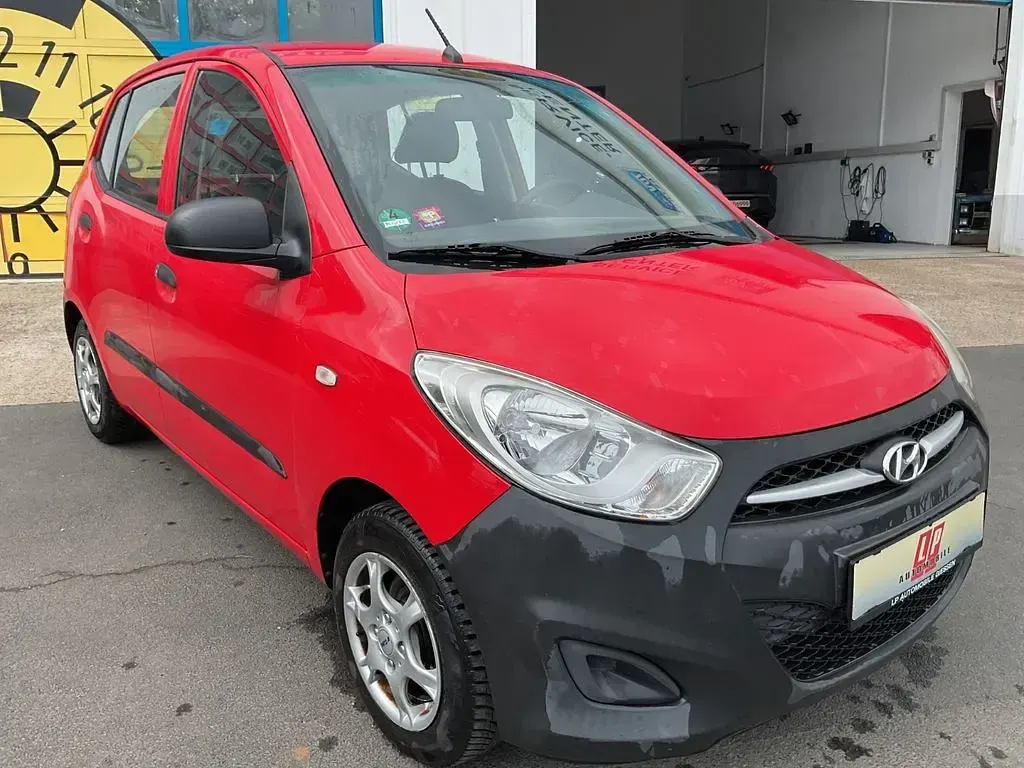 Usata Hyundai i10 67 CV (49 kW) 2011 Rosso Utilitaria