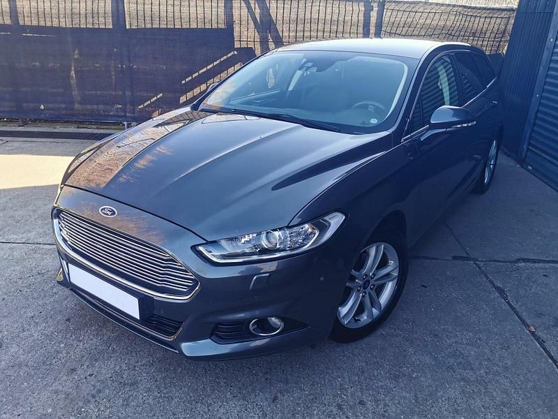Gebraucht Ford Mondeo 160 PS (117 kW) 2017 Grau Kombi