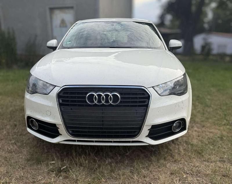 Weiß Gebraucht 2013 Audi A1 Sportback Kleinwagen | 4.000 € (Guter Preis) - Bild 1/4