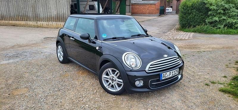 Schwarz Gebraucht 2011 Mini ONE Kleinwagen | 3.650 € (Guter Preis) - Bild 1/4
