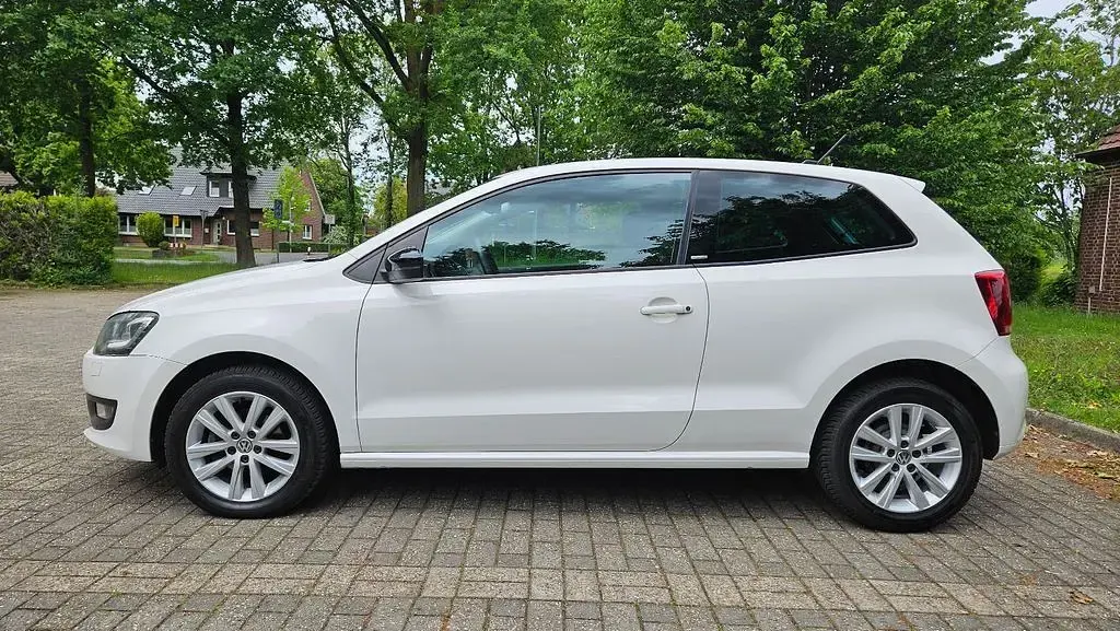 Gebraucht VW Polo Style 60 PS (44 kW) 2012 Weiß Kleinwagen