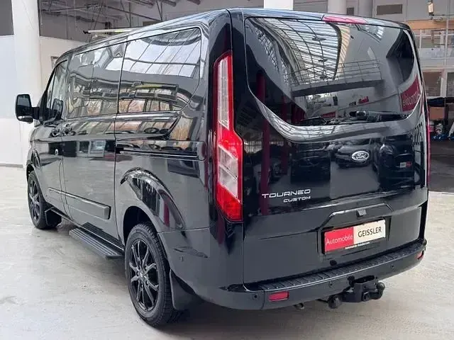 Gebraucht Ford Tourneo Custom Titanium 136 PS (100 kW) 2020 Schwarz Van