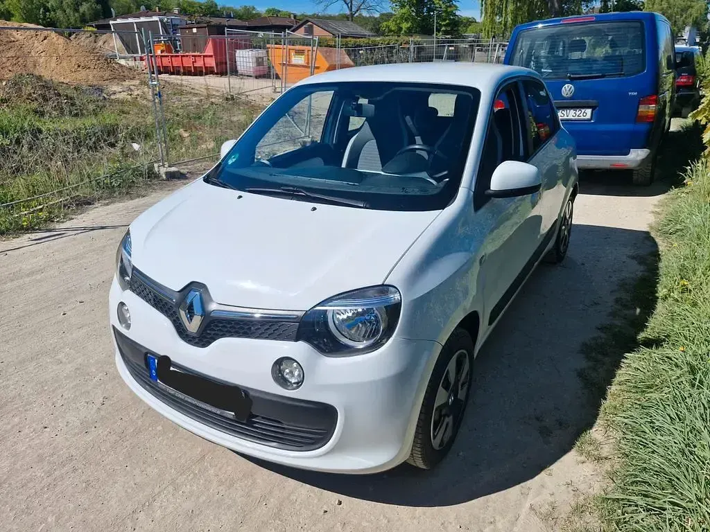 Second-hand Renault Twingo Dynamique 71 CP (52 kW) 2015 Alb Hatchback
