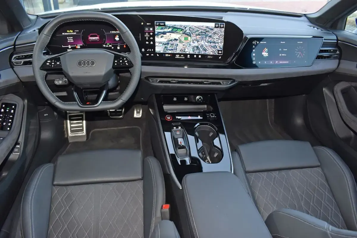 Gebraucht Audi A5 Ambiente 204 PS (150 kW) 2025 Gletscherweiß metallic Kombi