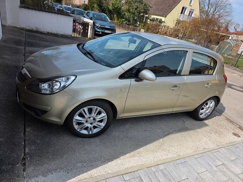Gebraucht Opel Corsa Innovation 80 PS (58 kW) 2008 Beige Kleinwagen