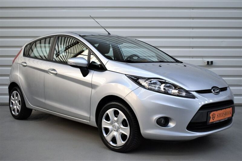 Silber Gebraucht 2010 Ford Fiesta Trend Kleinwagen | 6.690 € (Teuer) - Bild 1/4