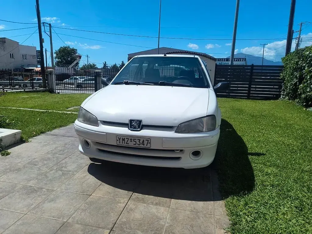 Gebraucht Peugeot 106 103 PS (75 kW) 1998 Weiß Kleinwagen