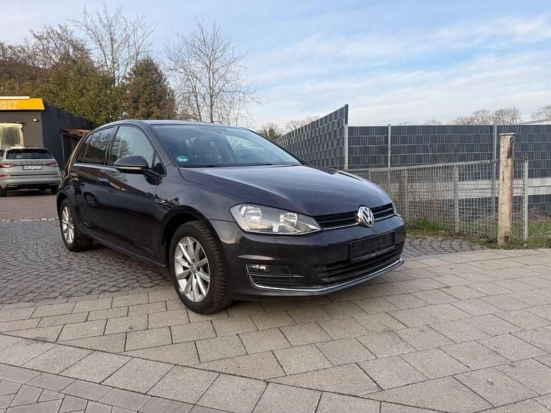 Gebraucht VW Golf VII LOUNGE 110 PS (80 kW) 2015 Grau Limousine
