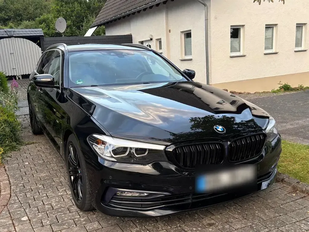 Gebraucht BMW 530 Sport Line 252 PS (185 kW) 2018 Schwarz Kombi