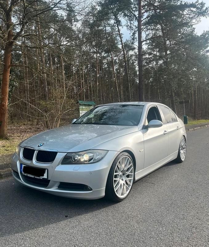 Gebraucht BMW 320 170 PS (125 kW) 2008 Silber Limousine