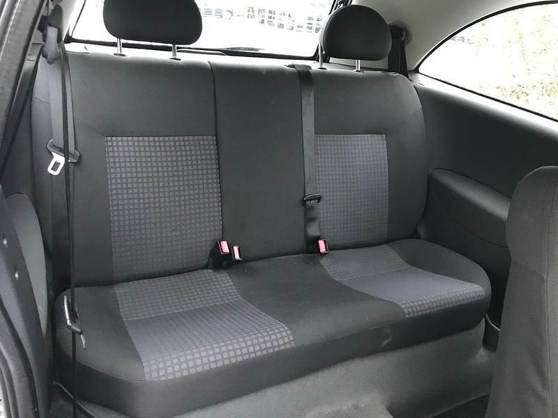 Używany Opel Corsa 89 KM (65 kW) 2006 Niebieski Hatchback