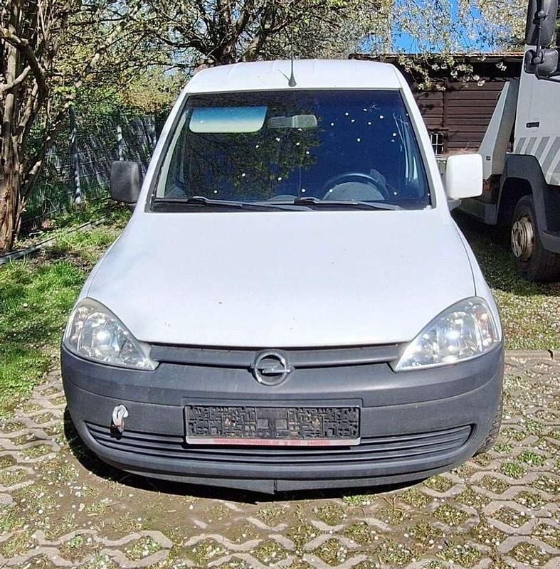 Usata Opel Combo 75 CV (55 kW) 2007 Bianco Monovolume