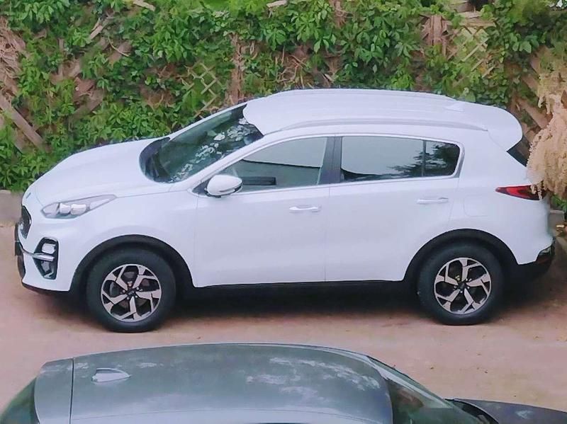 Weiß Gebraucht 2019 Kia Sportage Vision SUV | 20.100 € (Fairer Preis) - Bild 1/4