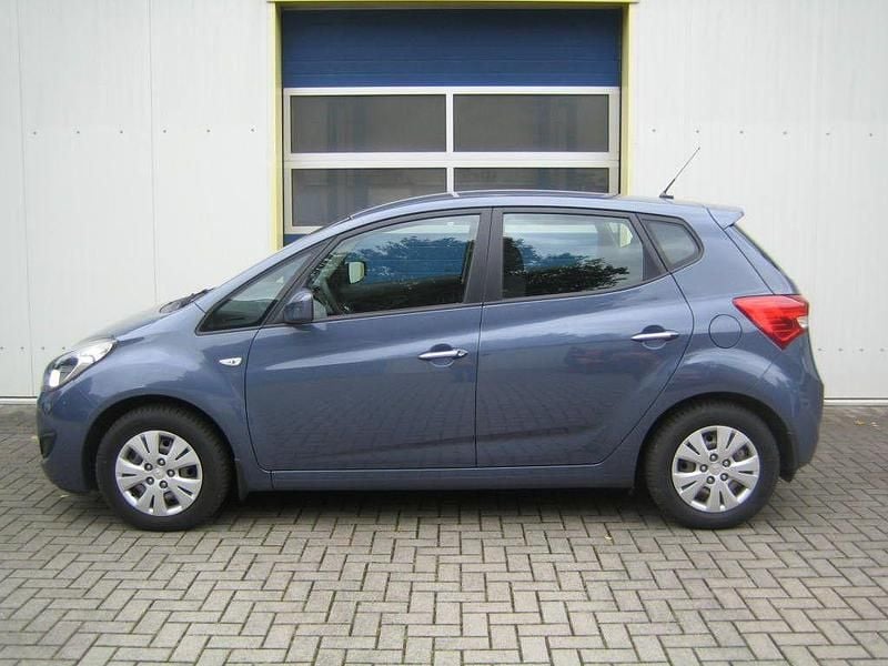 Gebraucht Hyundai ix20 Comfort 125 PS (91 kW) 2013 Grau Kleinwagen