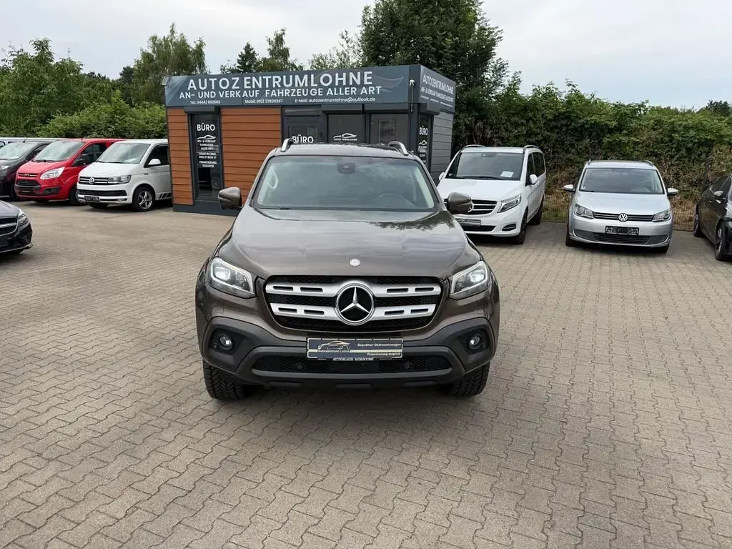 Gebraucht Mercedes X250 Edition 190 PS (139 kW) 2019 Axinitbronze Pickup