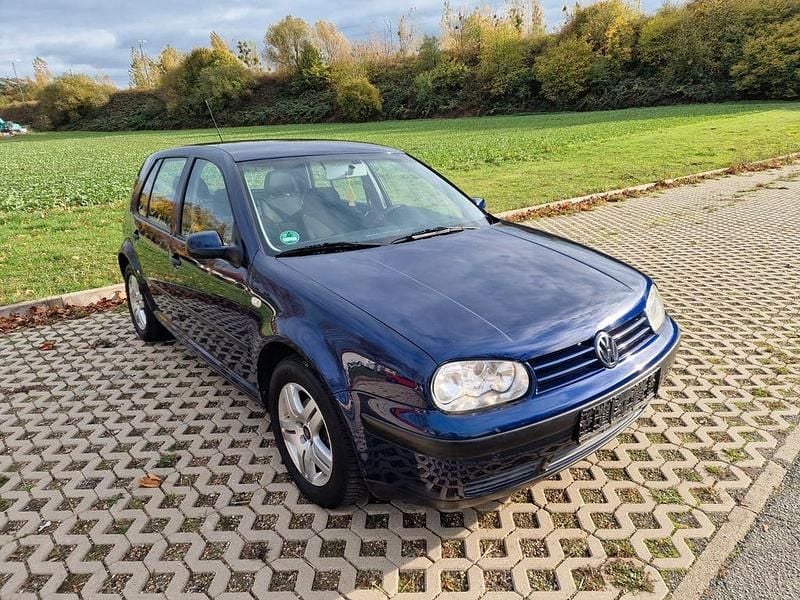 Gebraucht VW Golf 105 PS (77 kW) 2002 Blau Limousine