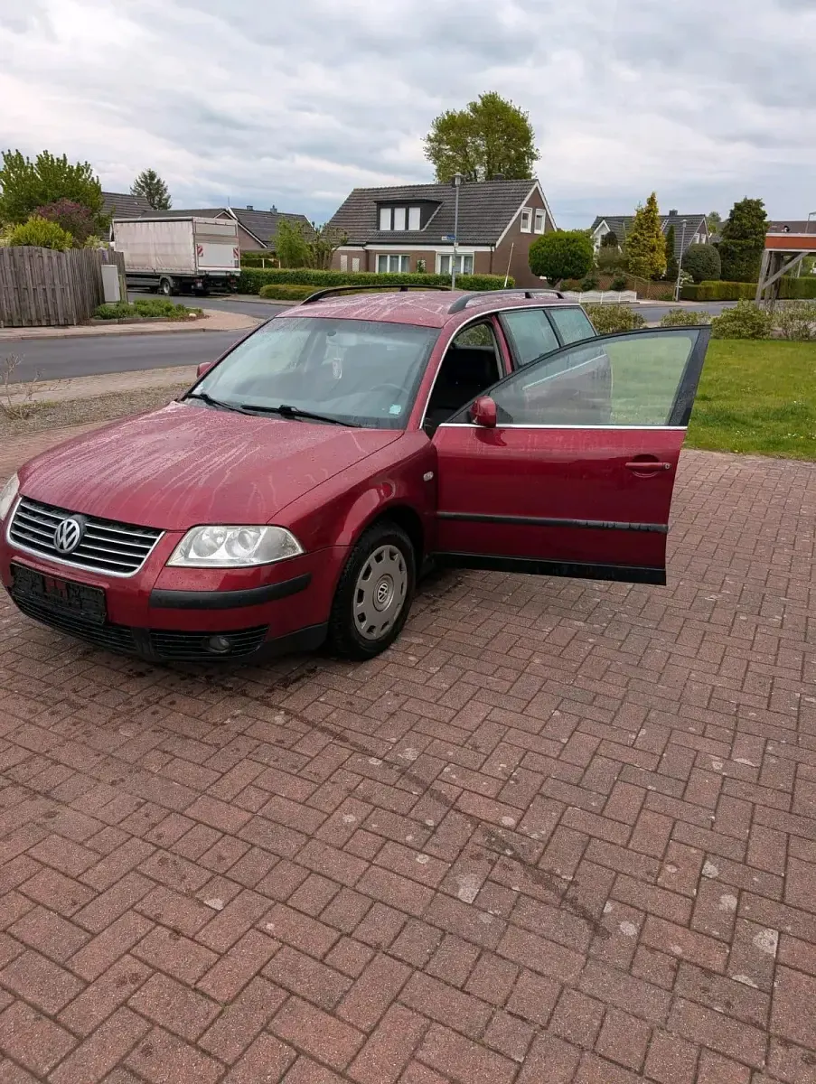 Gebraucht VW Passat 101 PS (74 kW) 2001 Rot Kombi