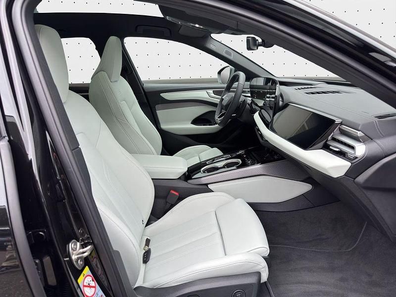 Gebraucht Audi A6 Ambiente 204 PS (150 kW) 2025 Mythosschwarz metallic Kombi