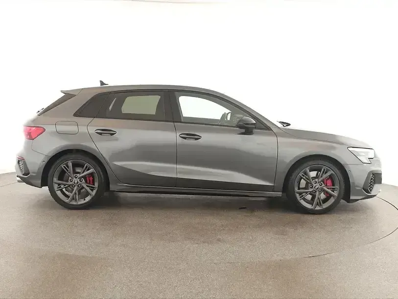 Gebraucht Audi S3 Ambiente 310 PS (228 kW) 2023 Daytonagrau perleffekt Limousine