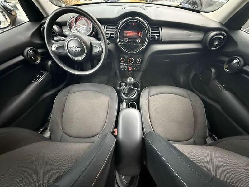 Gebraucht Mini Cooper Pepper 136 PS (100 kW) 2015 Volcanic orange Kleinwagen