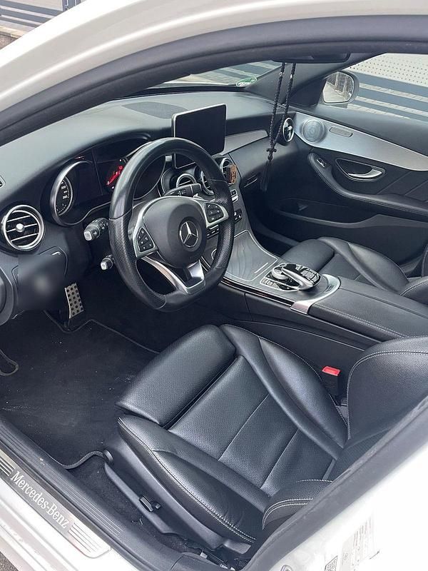 Gebraucht Mercedes C250 204 PS (150 kW) 2018 Weiß Kombi