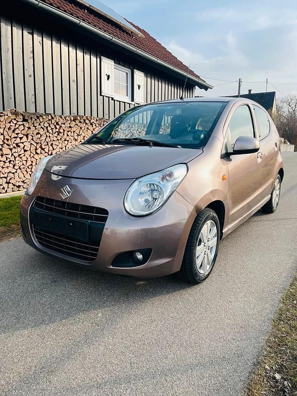 Gebraucht Suzuki Alto 68 PS (50 kW) 2009 Braun Kleinwagen