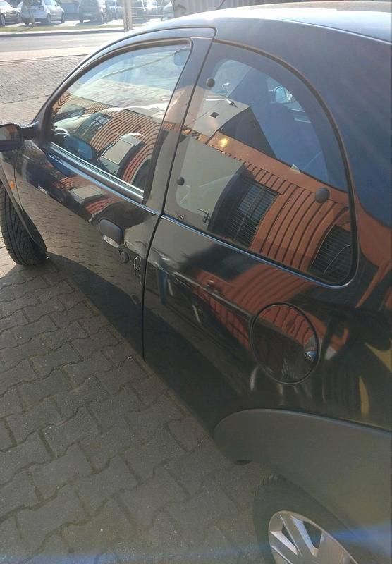 Second-hand Ford Ka 55 CP (40 kW) 2005 Albastru Hatchback