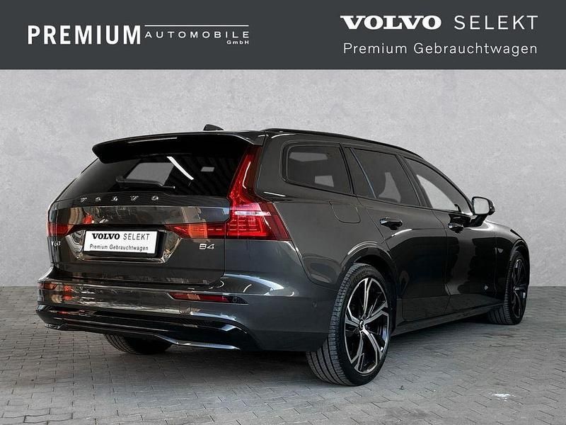 Gebraucht Volvo V60 Plus 197 PS (144 kW) 2022 Grau Kombi
