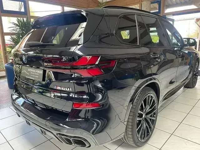 Gebraucht BMW X5 M Sport 530 PS (389 kW) 2025 Schwarz SUV