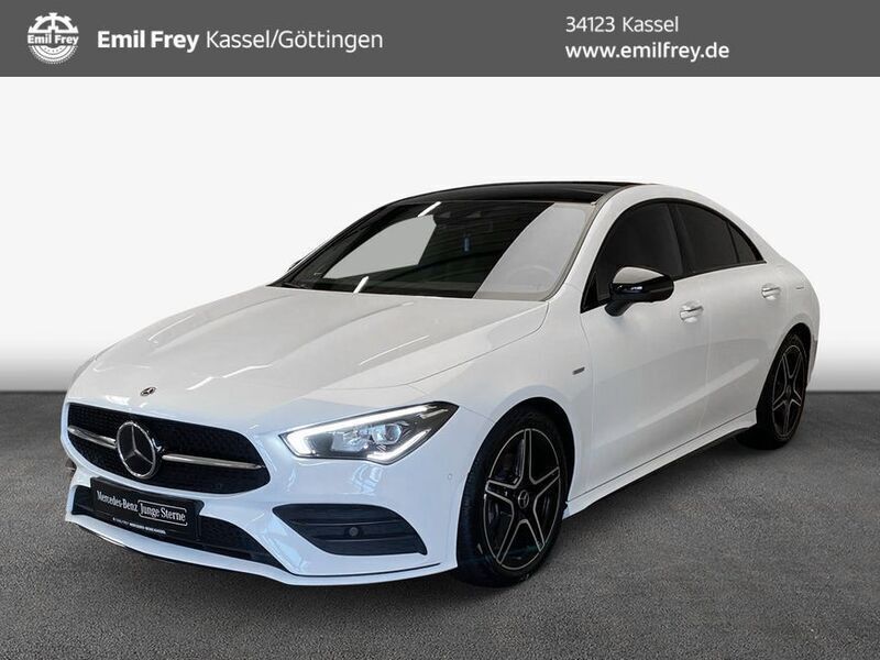 Weiß Gebraucht 2021 Mercedes CLA200 AMG Limousine | 30.990 € (Guter Preis) - Bild 1/4
