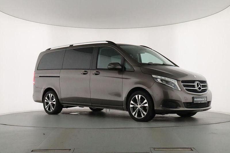 Gebraucht Mercedes V250 190 PS (139 kW) 2017 Indiumgrau metallic Van / Kleinbus