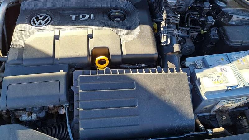 Second-hand VW Polo Highline 105 CP (77 kW) 2014 Gri Berlinǎ