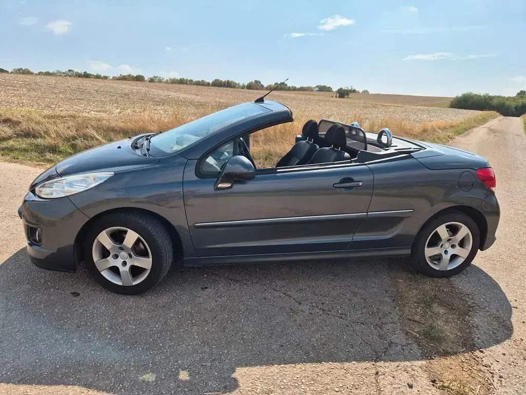 Gebraucht Peugeot 207 CC 120 PS (88 kW) 2014 Grau Cabrio